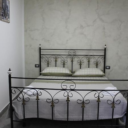 Riccia, Frolla E Babba Apartment เนเปิลส์ ภายนอก รูปภาพ