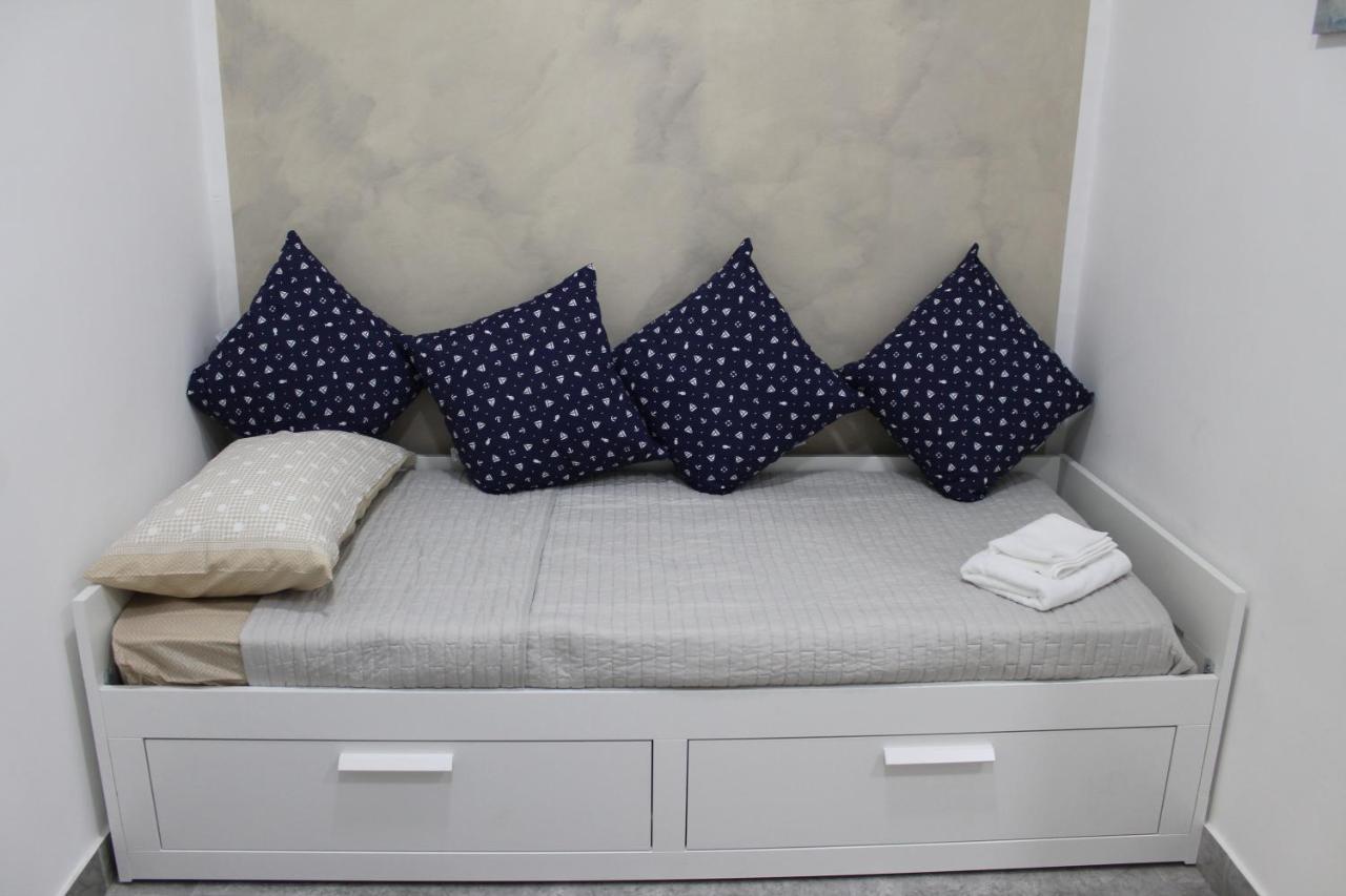 Riccia, Frolla E Babba Apartment เนเปิลส์ ภายนอก รูปภาพ