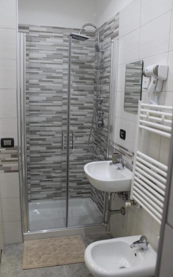 Riccia, Frolla E Babba Apartment เนเปิลส์ ห้อง รูปภาพ