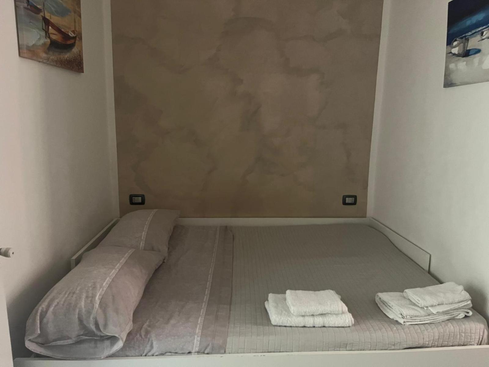 Riccia, Frolla E Babba Apartment เนเปิลส์ ภายนอก รูปภาพ