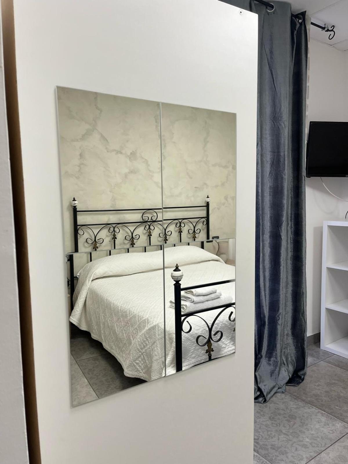 Riccia, Frolla E Babba Apartment เนเปิลส์ ภายนอก รูปภาพ
